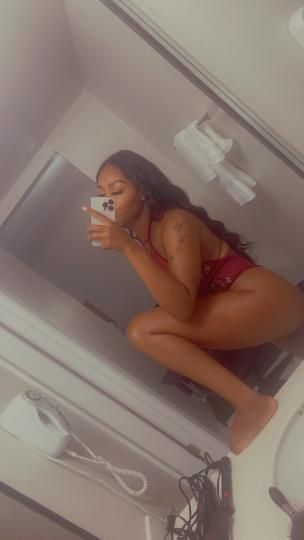 🦵Fun Size Freak babe Available🫦In & Out Calls