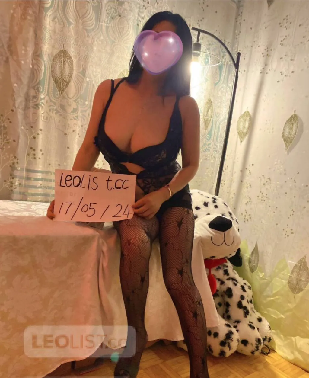 Escorts Delta, British Columbia Sexy busty asian milf ready to ride you all the way! SURREY