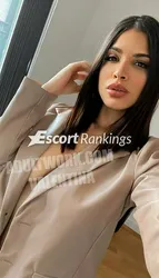 Escorts Aberdeen, Scotland Valentina