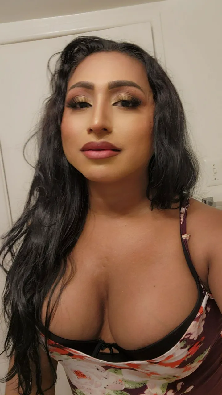 Escorts Alexandria, Virginia Lili top