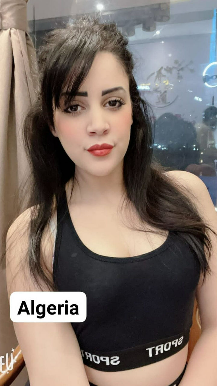 Escorts Dubai, United Arab Emirates لبنى Loubna