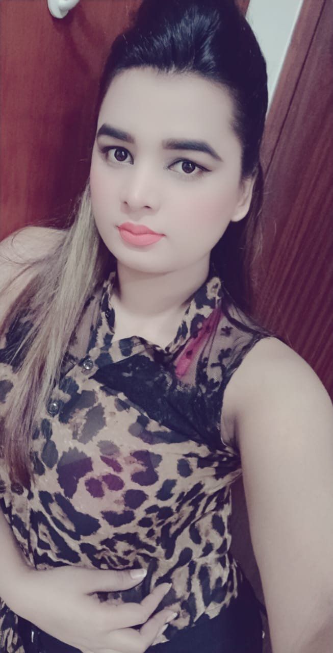 Escorts United Arab Emirates Priyanka Busty Girl