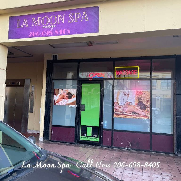 Seattle, Washington LA Moon Spa