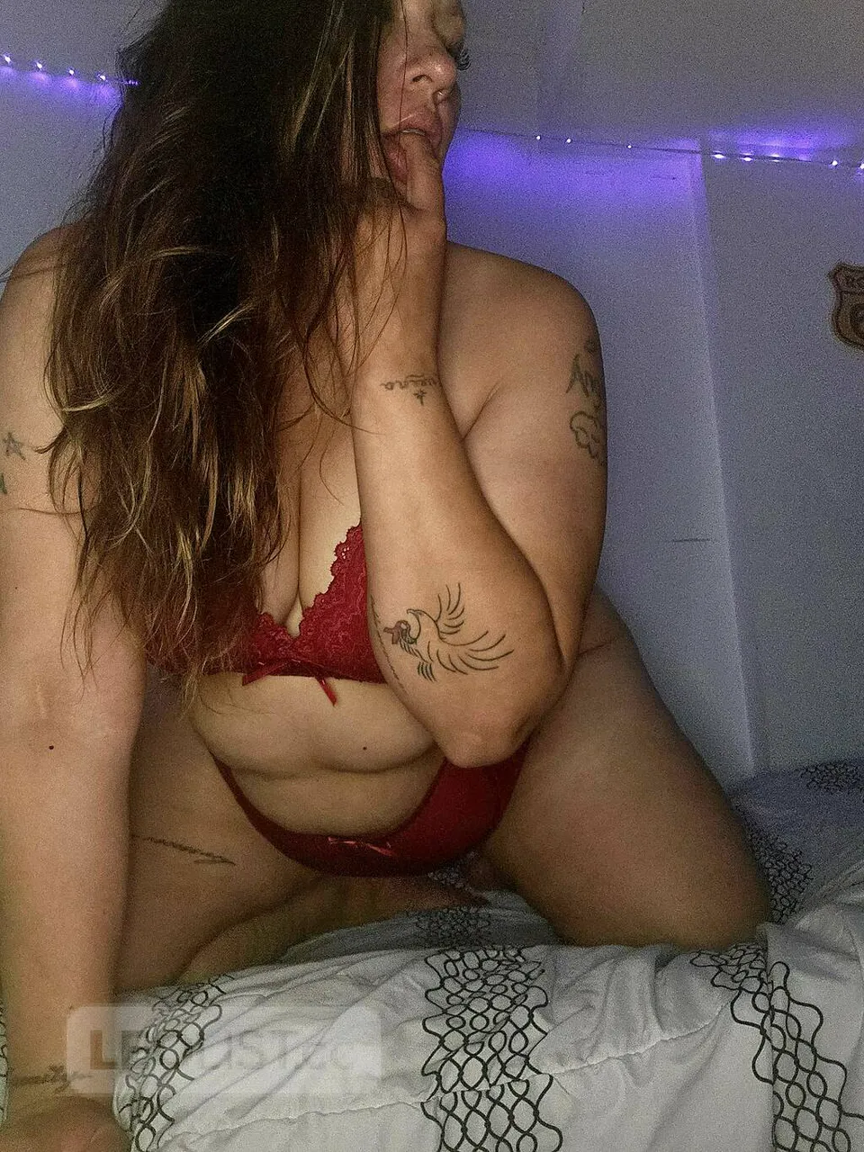 Escorts Hamilton, Ontario NEW IN TOWN NEW TO THE INDUSTRY ONLY UNTIL 5 AM