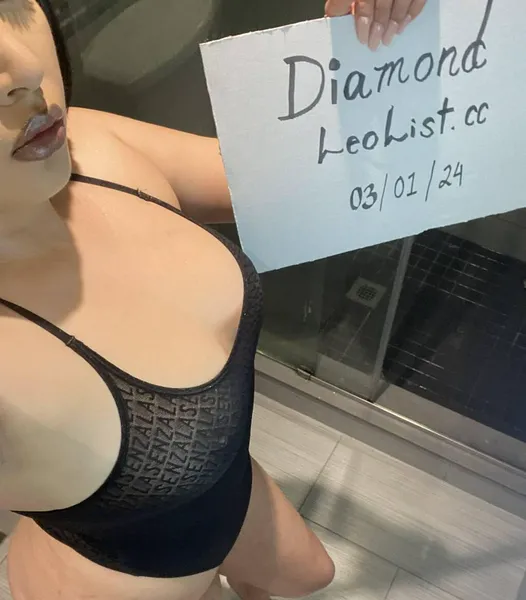 Escorts Winnipeg, Manitoba DIAMOND NEW IN TOWN!! Available NOW!!