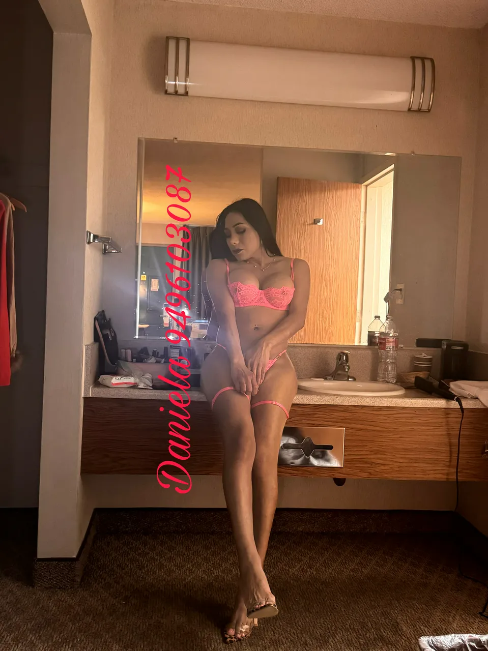 Escorts Ontario, California DISPONIBLEinONTARIO