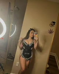 Escorts Santa Ana, California Naughty, Hot and Sexy Jenna here to pleasure💦🤤😍