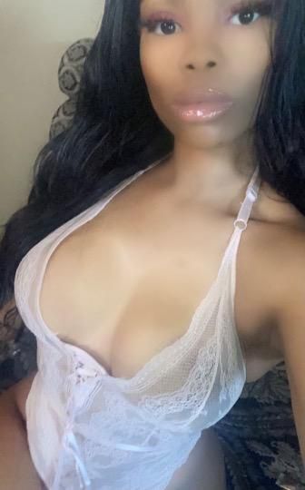 how many licks does it take 👅lncall and outcall 🥰throat goat 💦😘