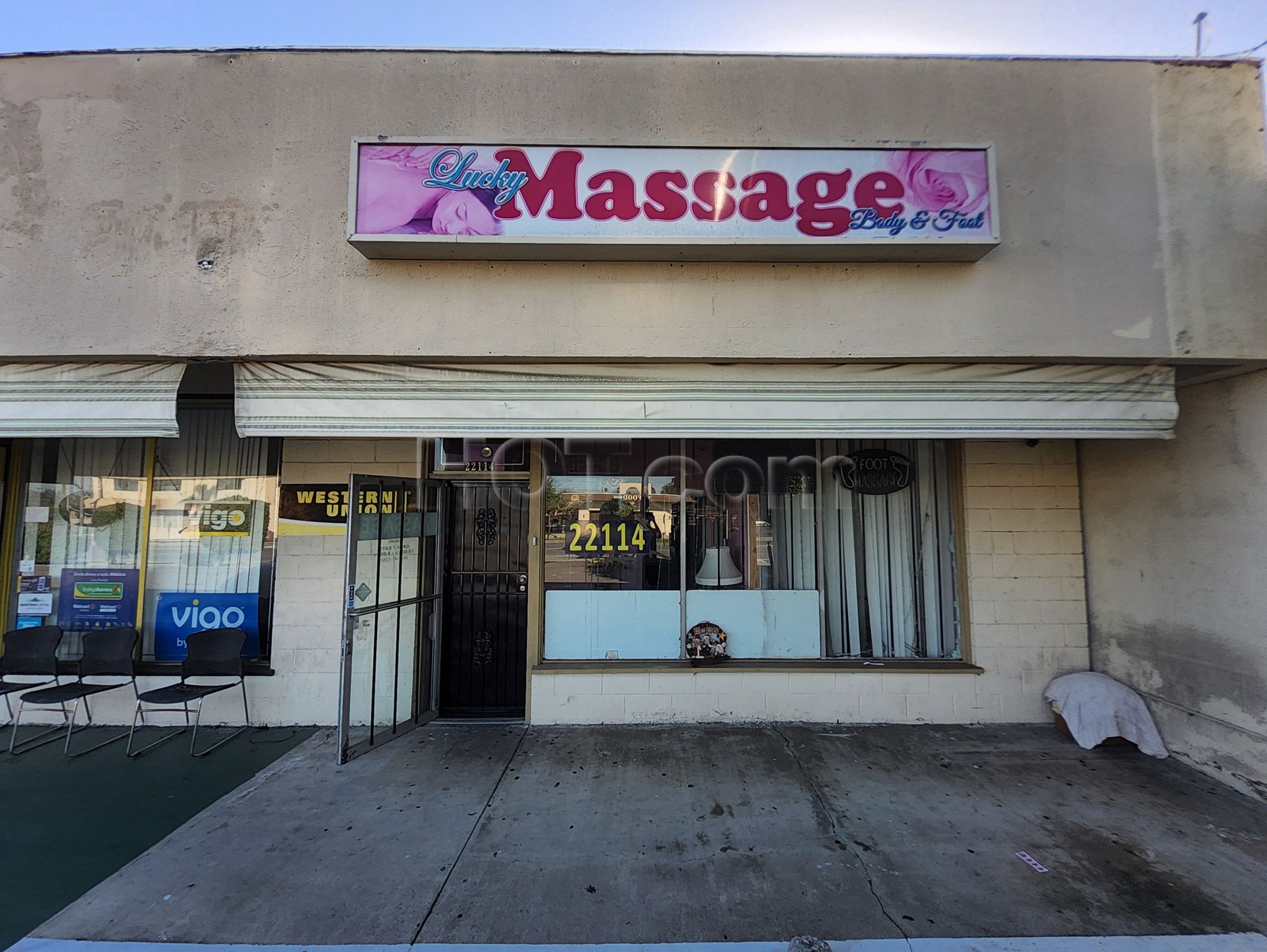 Hawaiian Gardens, California Lucky Massage