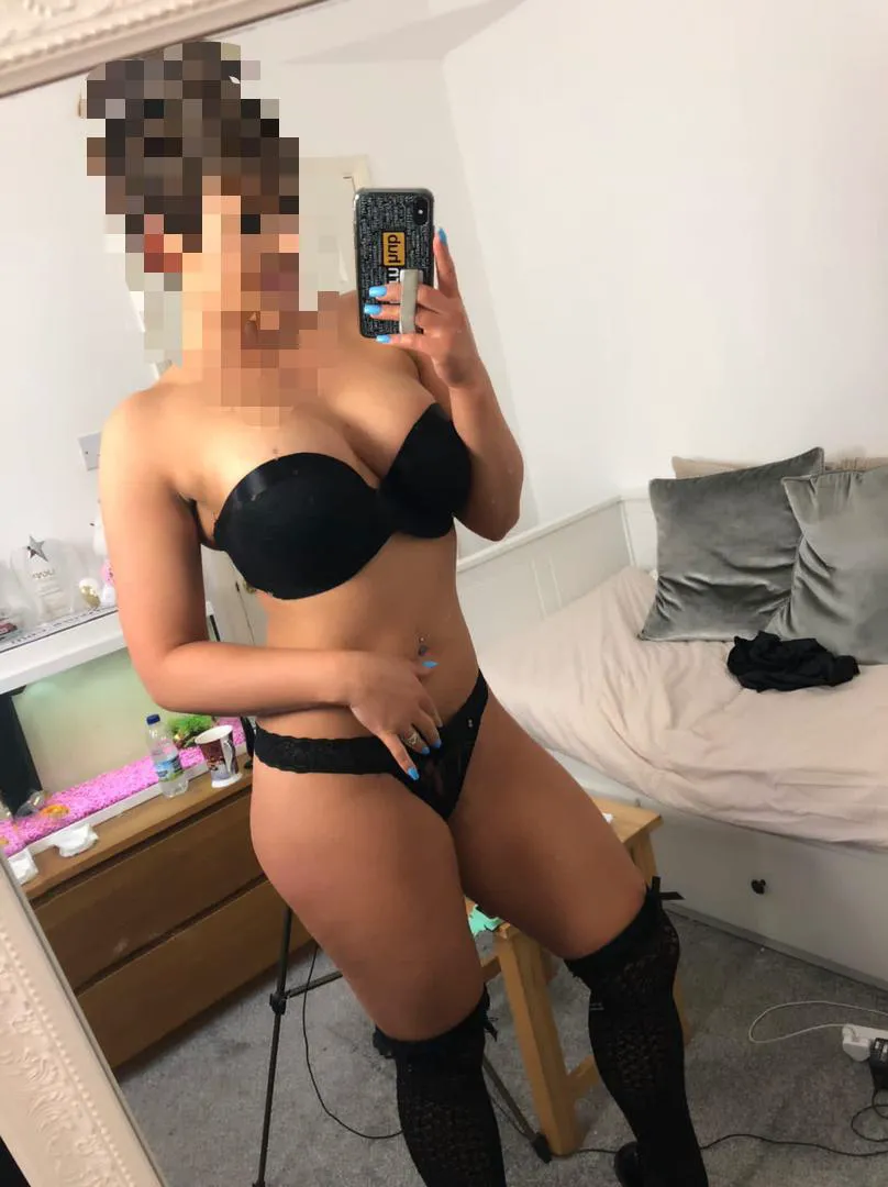 Escorts Bristol, England Jazia