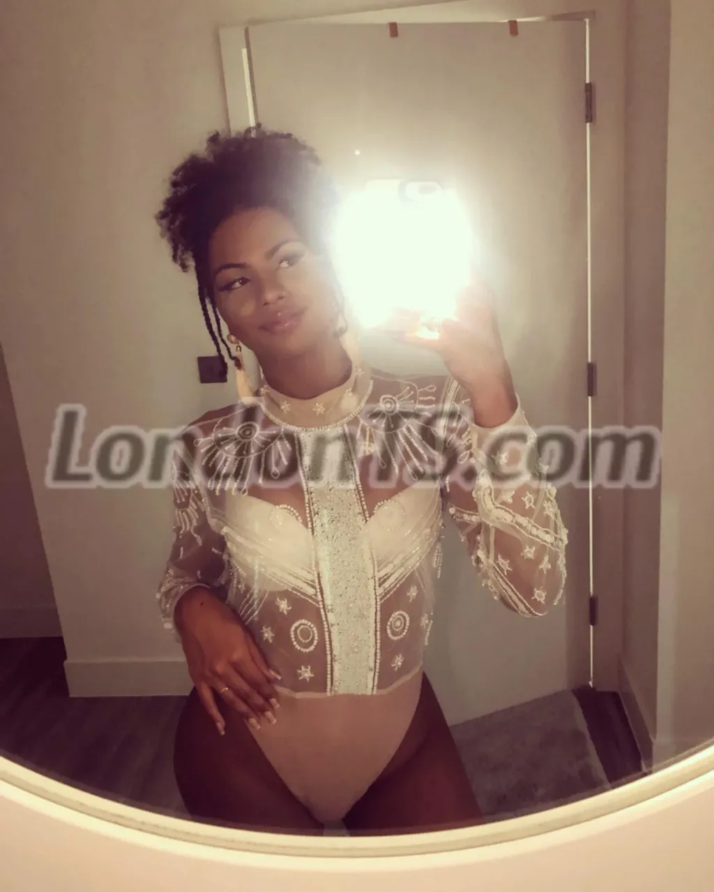 Escorts London, England TS TATY