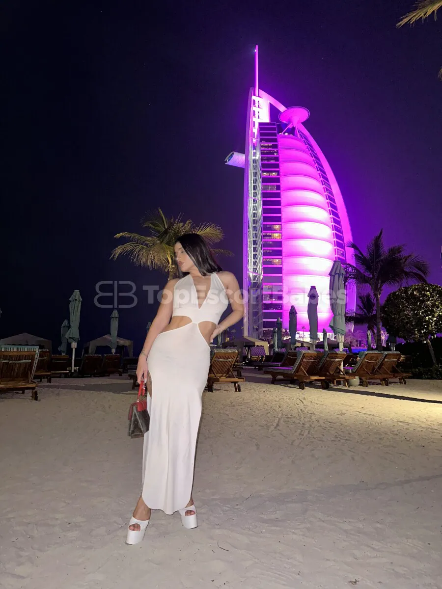 Escorts Dubai, United Arab Emirates Trixella