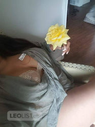 Escorts Niagara Falls, Ontario Indian Courtesan (White Men Only) (Hotels Ok i'll come)