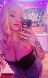 Escorts Waterloo, Ontario dammiediemond