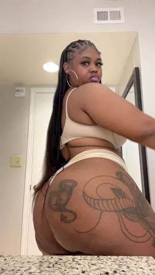 Escorts Houston, Texas BIG BOOTY KARMEN