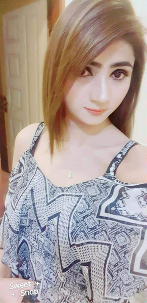 Escorts Al Ain City, United Arab Emirates Sonakshi Indian Girl