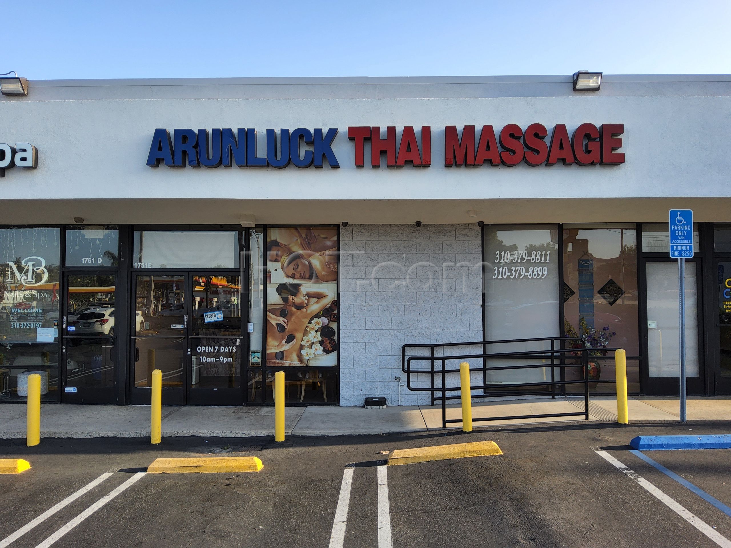 Manhattan Beach, California Arunluck Thai Massage