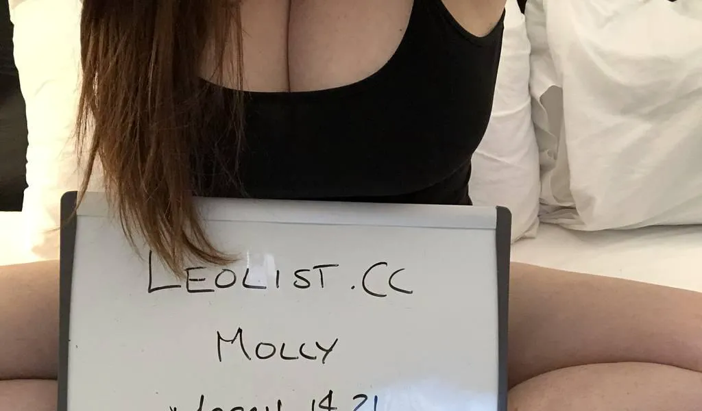 Escorts Oakville, Ontario Molly