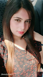 Escorts Dubai, United Arab Emirates Karishma Indian Milf