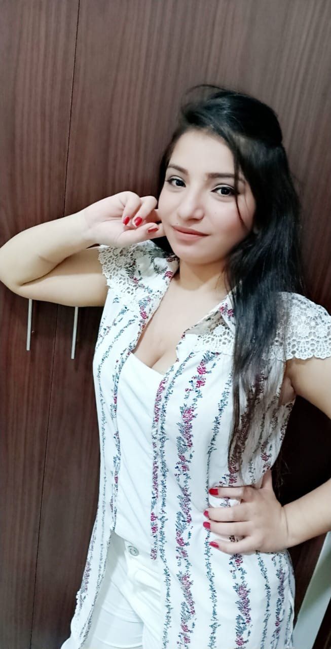 Escorts Dubai, United Arab Emirates Sabia Indian Busty Girl