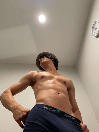 Escorts East New York, New York Hot latin twink.