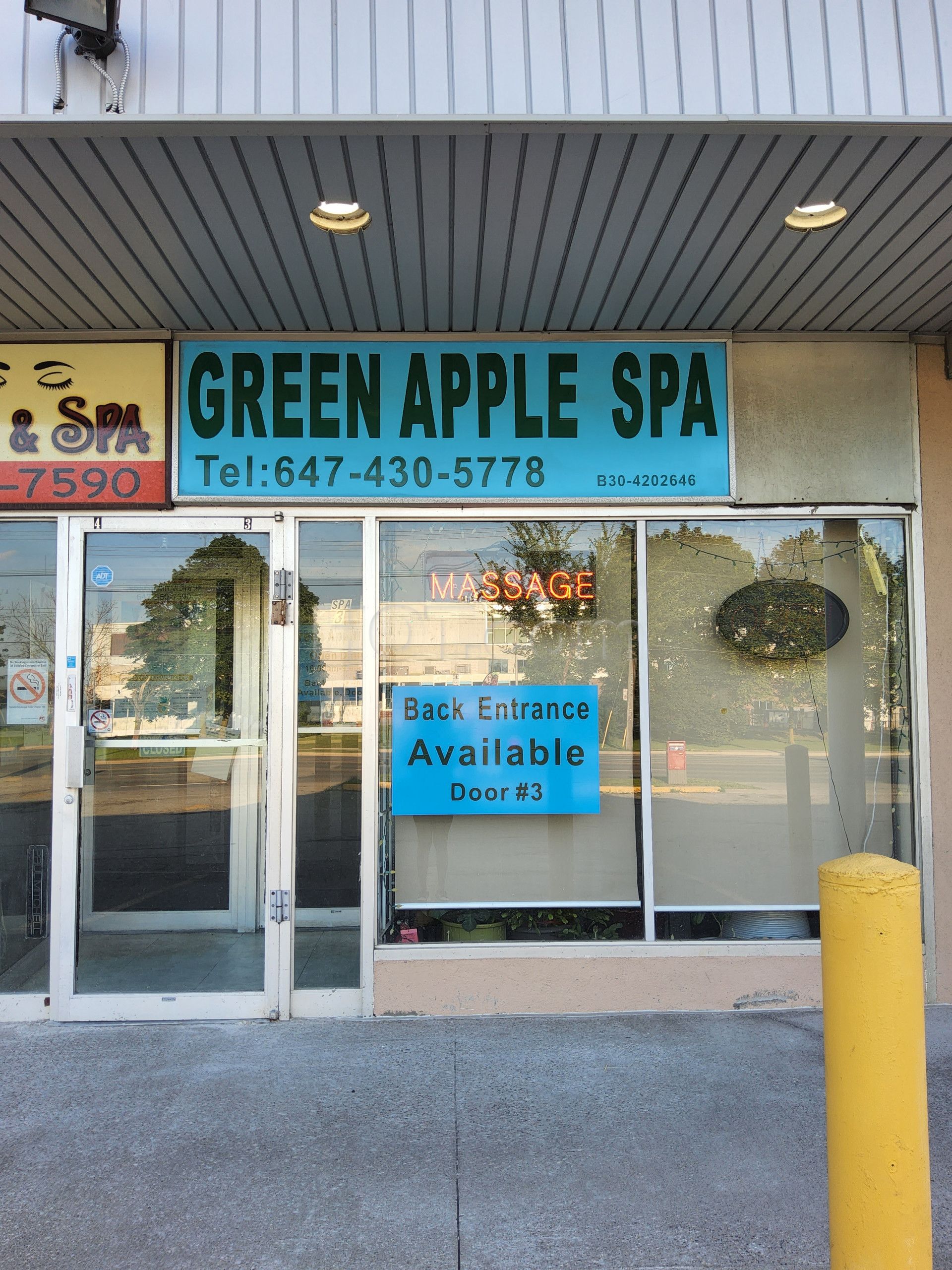 Toronto, Ontario Green Apple Spa