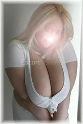 Escorts Germany bustyadena