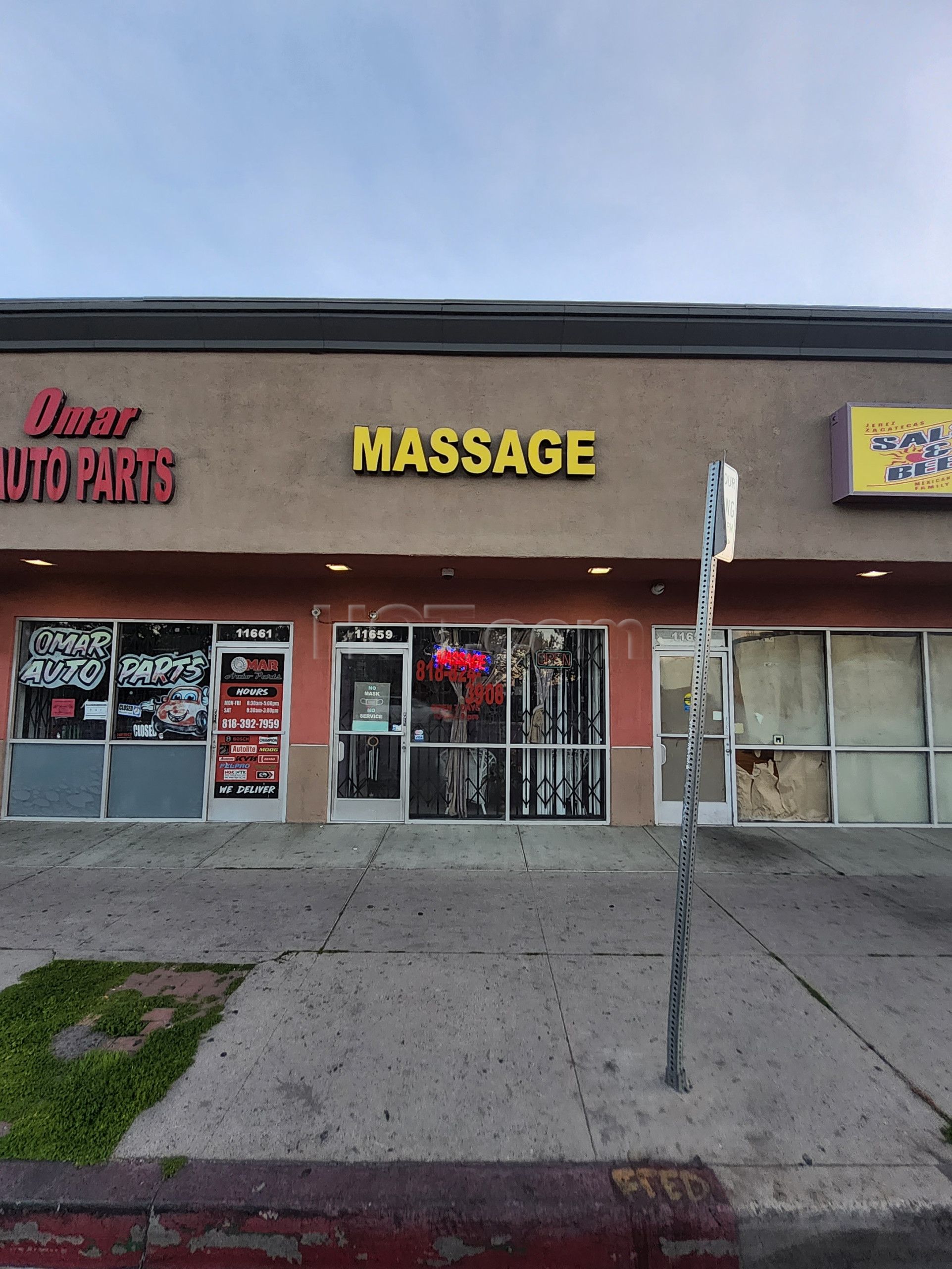 North Hollywood, California Cozy Spa Massage