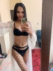 Escorts Abu Dhabi, United Arab Emirates Ts Jele Both 69