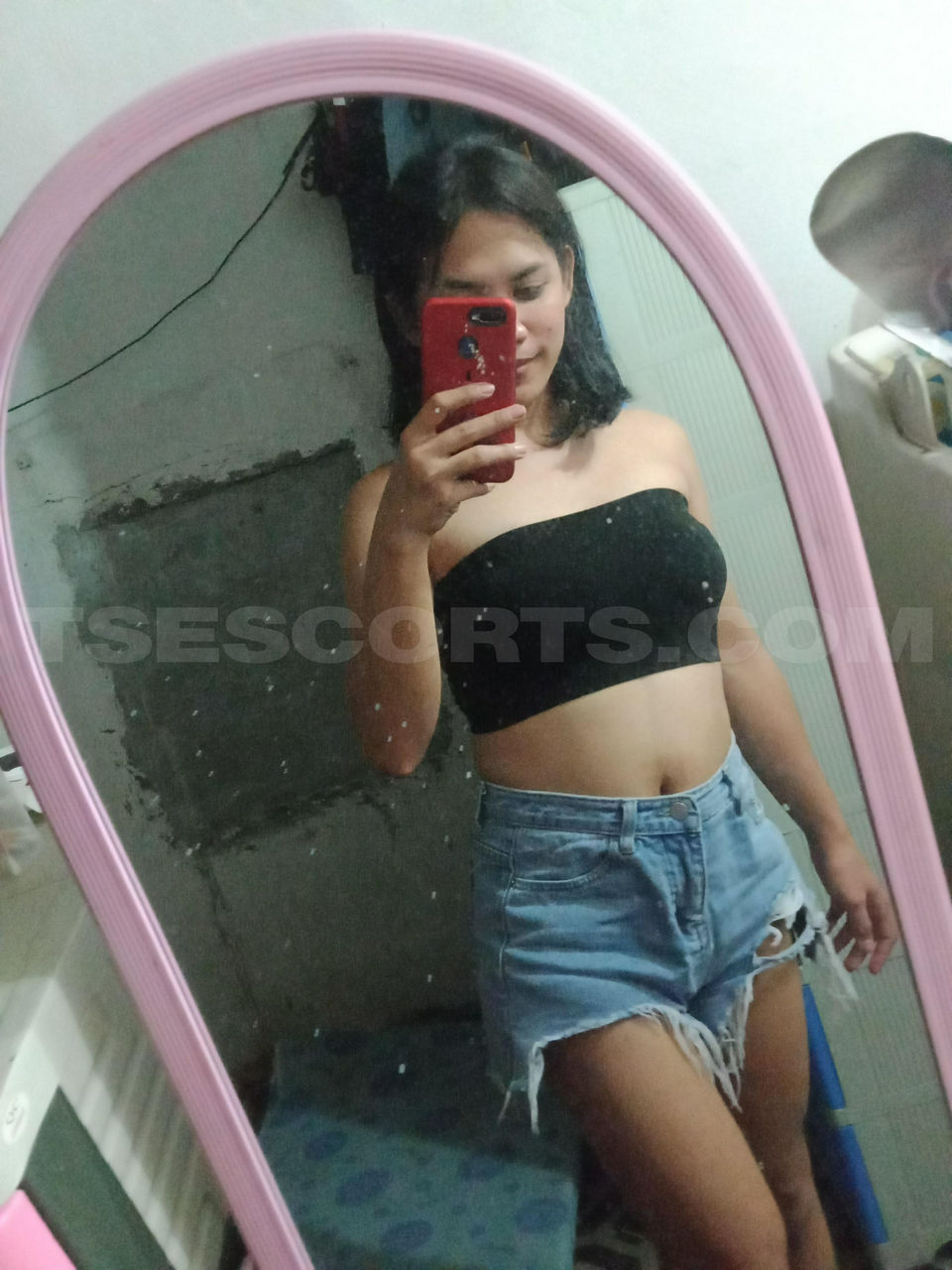 Escorts Makati City, Philippines ZIANA