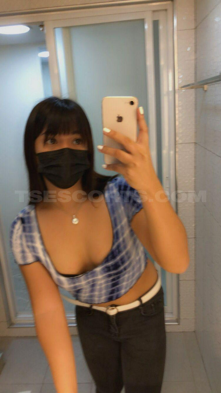 Escorts Manila, Philippines Lesly