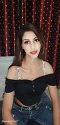 Escorts Kuwait City, Kuwait Hot Girl Mix Blood