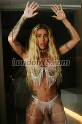 Escorts London, England Babi Honey