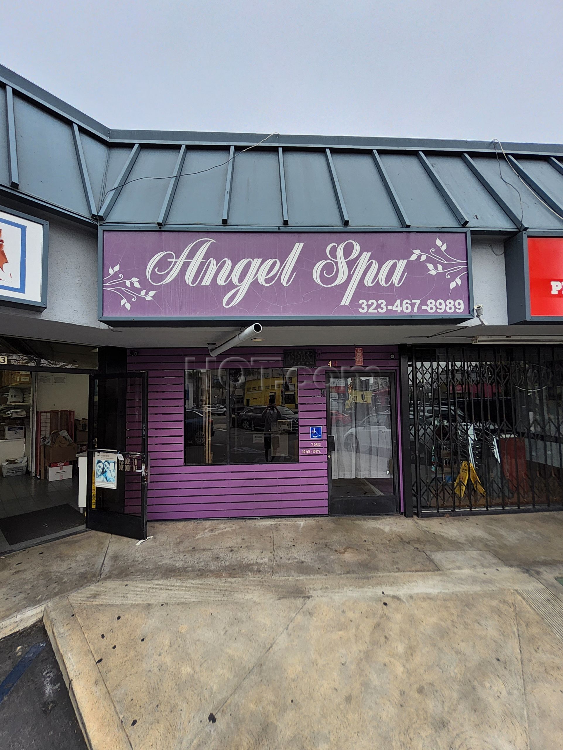 Los Angeles, California Angel Spa