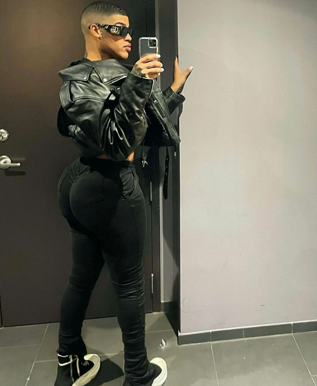 SISI🍑XL🍆VIP💅