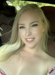 Escorts Tysons Corner, Virginia AubreyNicole