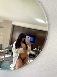 Escorts Toronto, Ontario Renylovexxx