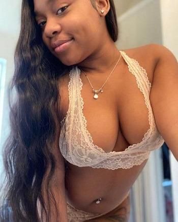 Escorts Raleigh, North Carolina 💦Hot and Romantic EBONY Girl 🚗420 Oral🚗 Car🚗 BJ -Mutual In🍒 My own Car🔴 IN/Outcall 🚗Car Call💦 - 25 -