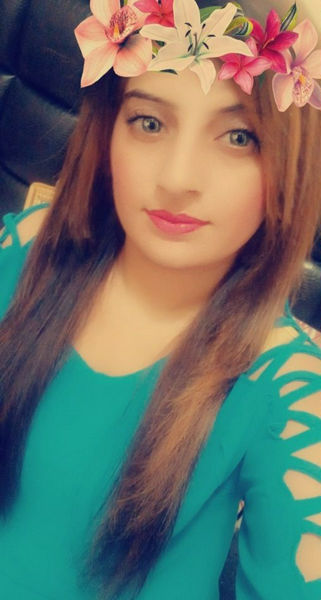 Escorts Abu Dhabi, United Arab Emirates Mehak Busty Girl