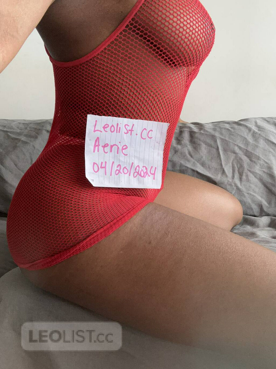 Escorts Ottawa, Ontario MASSAGE & BLOWJOB ONLY