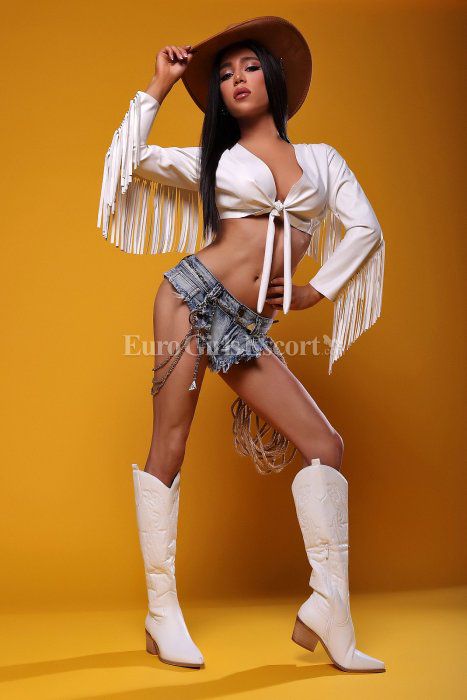 Escorts Moscow, Russia Shemale Karina