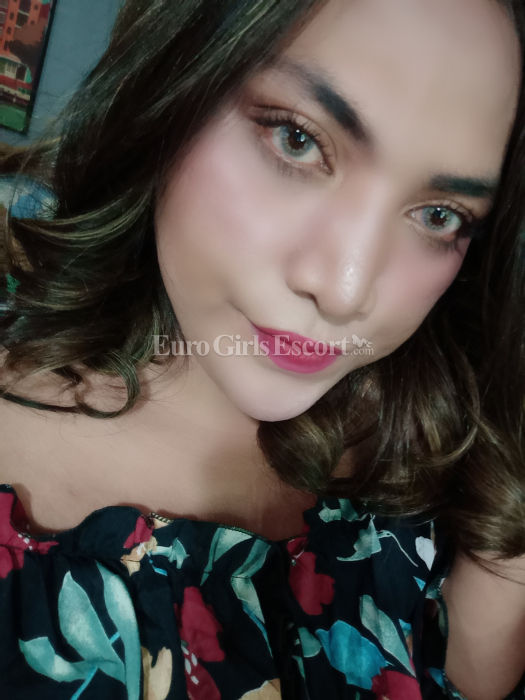 Escorts Denpasar, Indonesia Risa Andriana