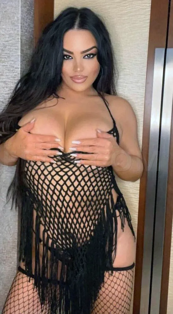 Escorts Chicago, Illinois Elena Ferrari from Italy