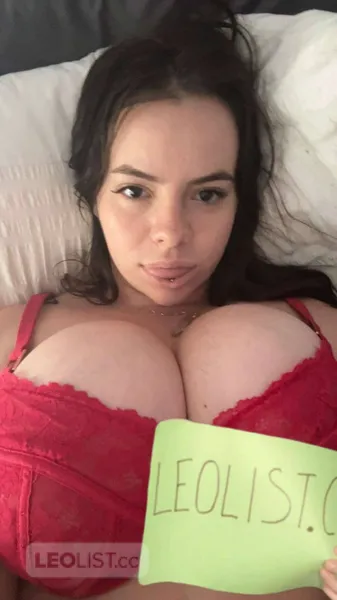 Escorts Halifax, Nova Scotia 23y/o Girl next door type, big boobs & small waist