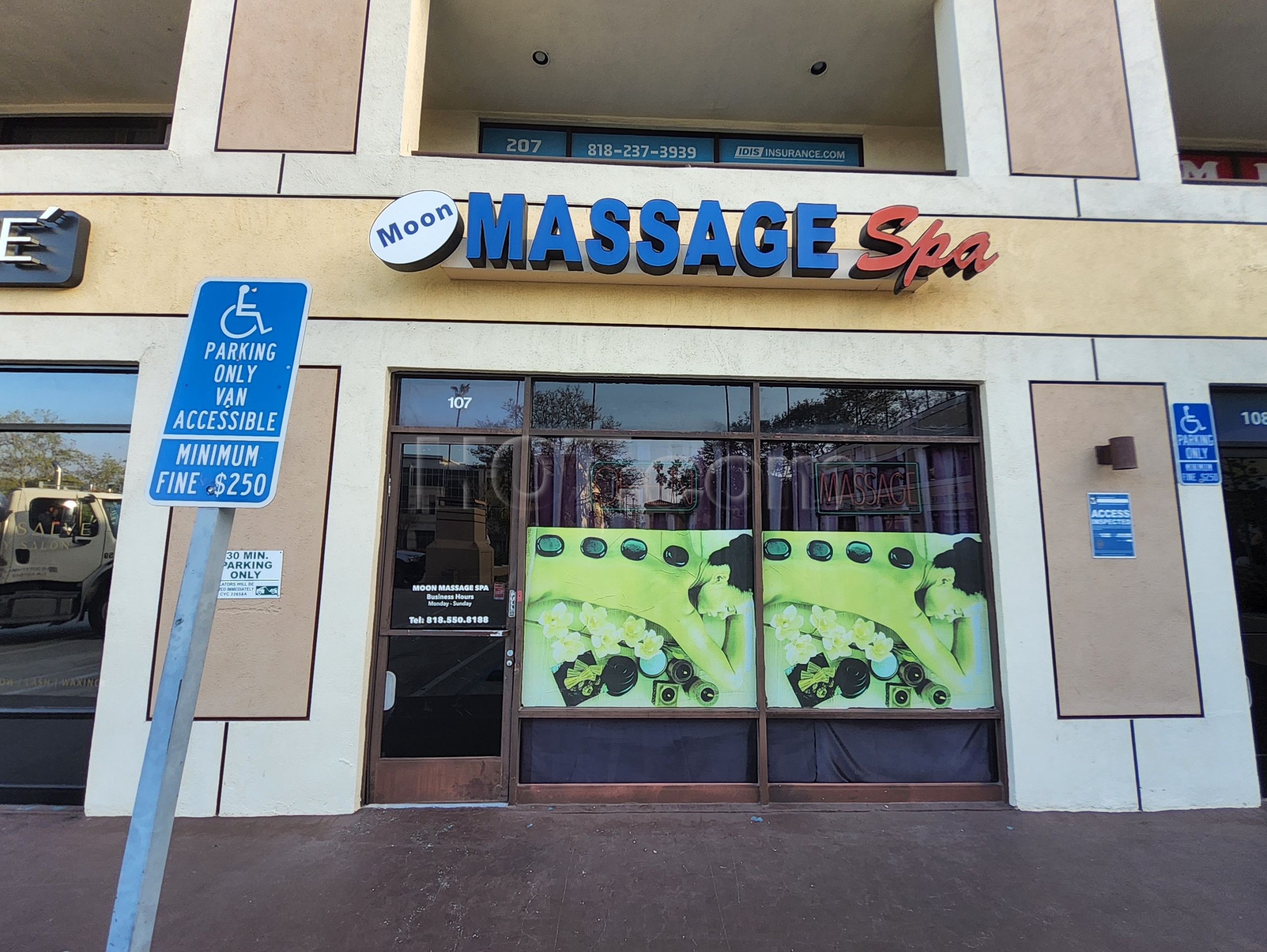 Glendale, California Moon Massage Spa