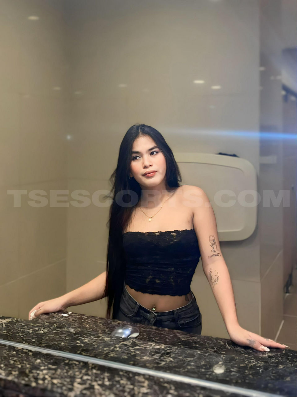 Escorts Makati City, Philippines Venuz For Cumshow