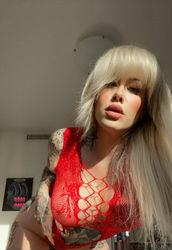 Escorts Vancouver, British Columbia Skylar @ COCO COLLECTIVE