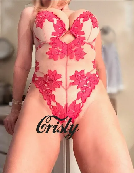 Escorts Halifax, Nova Scotia Cristy