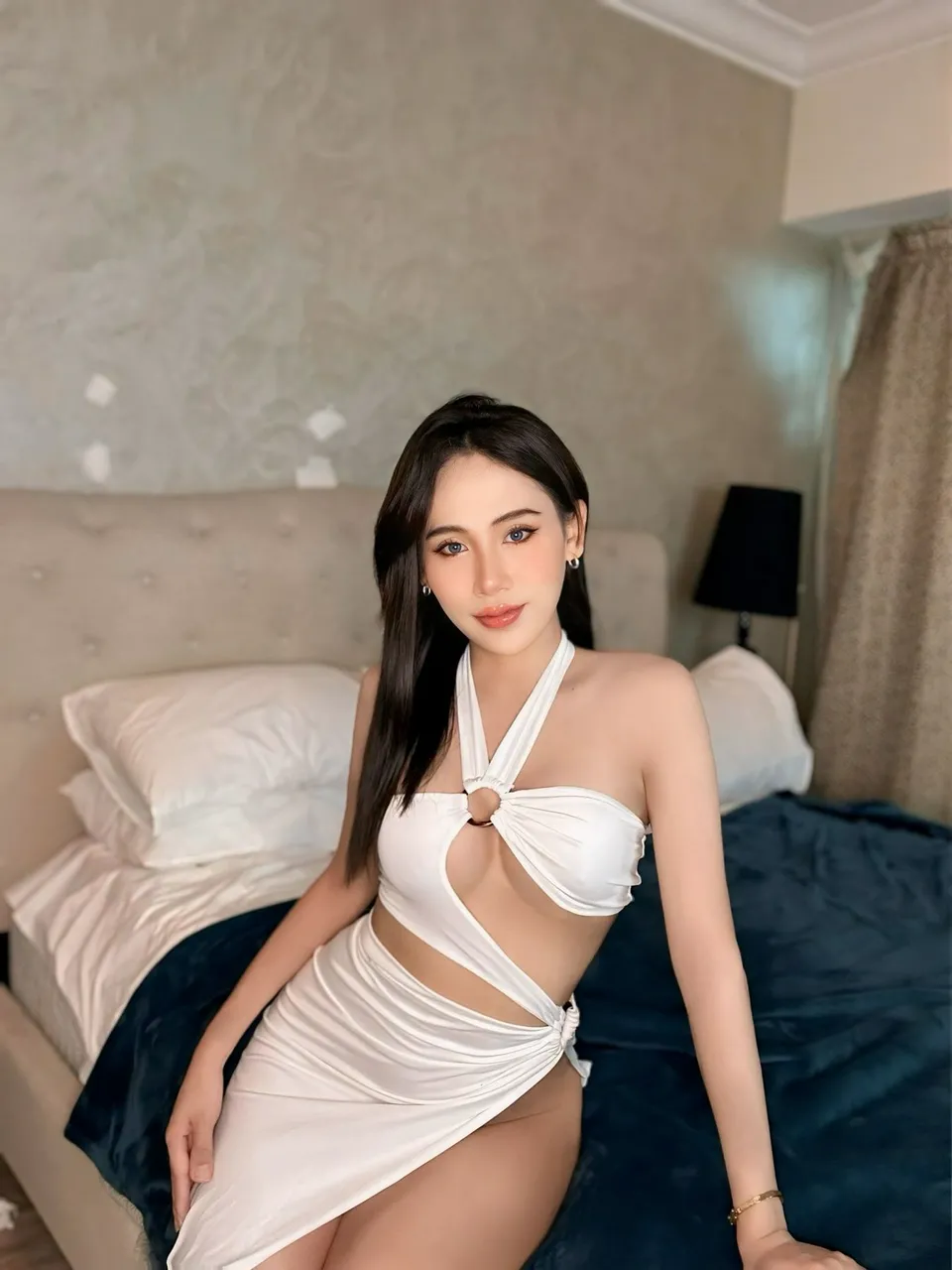 Escorts Dubai, United Arab Emirates Meii Hard Cock x Fully functional