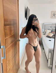 Escorts Savannah, Georgia I am Colombian and I only accept cash you can write to me I am available 24 hours every working day